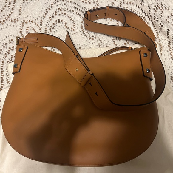 Salvatore Ferragamo “Fiona” Shoulder Bag - Picture 2 of 15